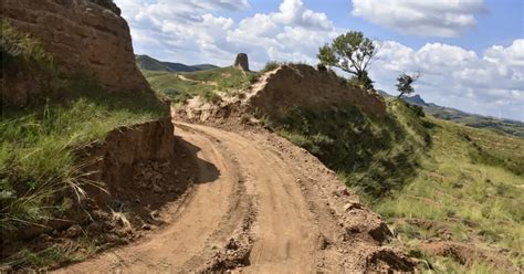 China authorities arrest 2 for smashing shortcut through Great Wall with excavator